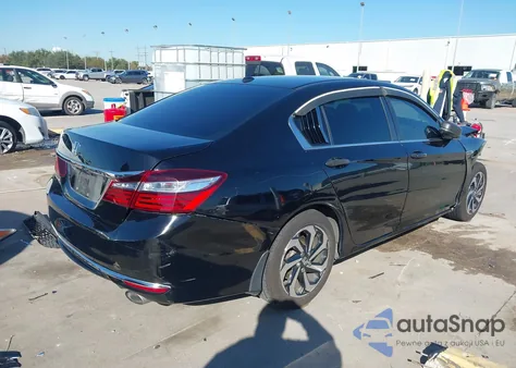2017 Honda Accord Ex-L z USA, uszkodzony, nr VIN 1HGCR2F84HA136974